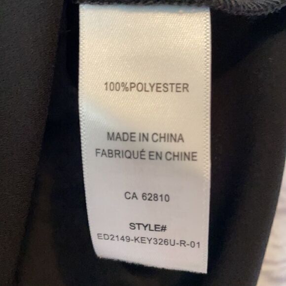 RICKI’S Flowy Flutter Sleeve Top Size 0 - Picture 6 of 7